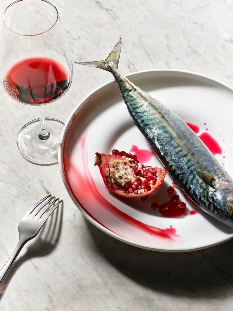 Teller tief geschwungene Fahne 30cm SPECIALS